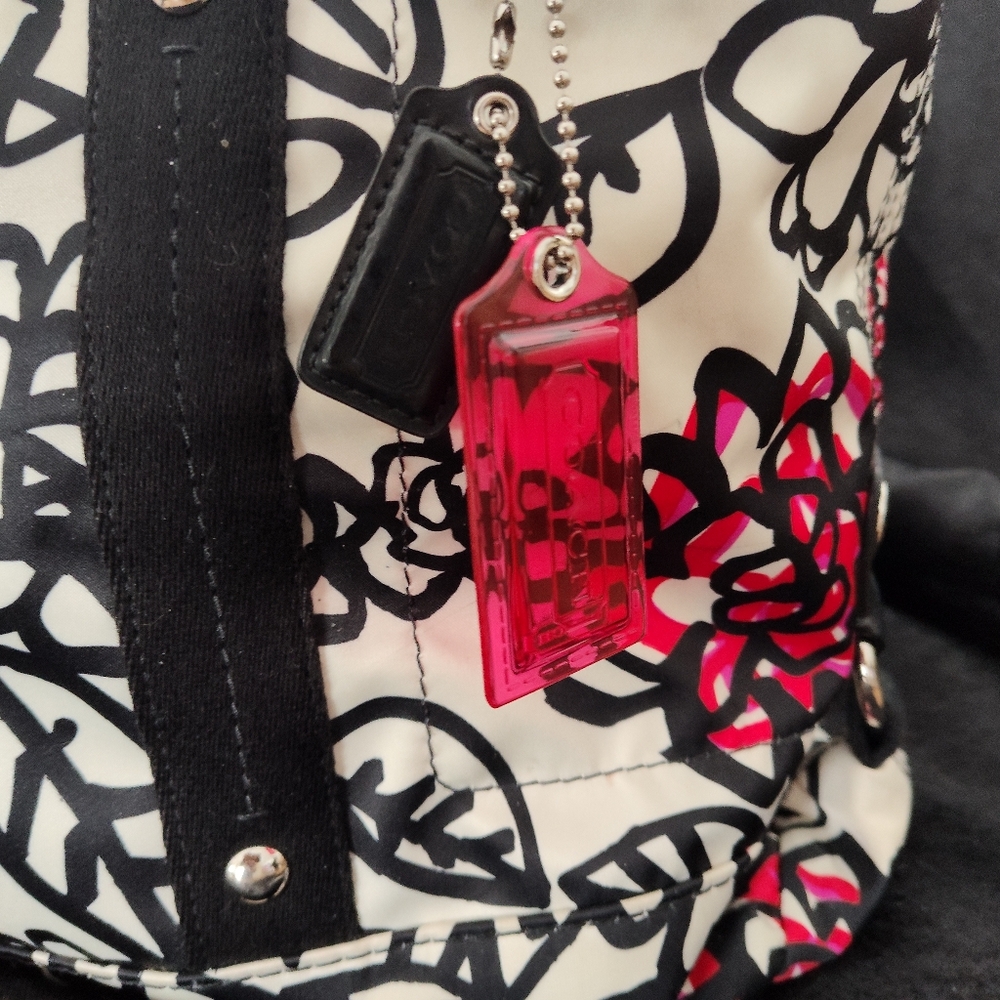 Coach Poppy Black and Pink Floral Tote And Wristle Bag Set. No Crossbody Strap - Picture 7 of 13